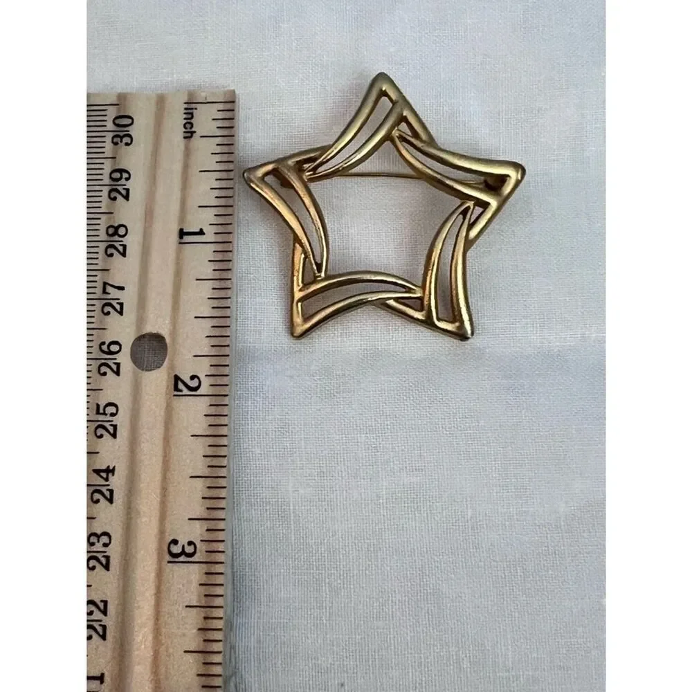 Vintage Gold Tone Abstract Star Minimalist Celestial Geometric Pin Brooch